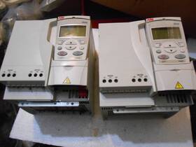 Abb Acs310-03e-13a8-4 Used View Screen Still Mounted In Unit