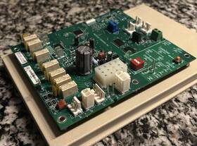 D154153g01 American Standard Inc. Outdoor Control V2 Board Pcb Cnt04879 / With Screws D154153g01 American Standard Inc. Outdoor Control V2 Board Pcb Cnt04879 / With Screws