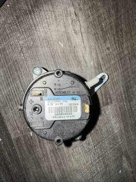 Hk06nb020 Carrier Bryant Honeywell Ba20267-2 2-stage Pressure Switch Ba20267 .30 And .75 Inch Wc