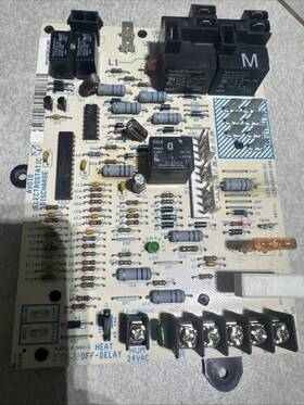 Cepl130590-01 Carrier Hk42fz0181007 Bryant Payne Furnace Control Cepl130590-01 Carrier Hk42fz0181007 Bryant Payne Furnace Control