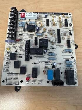 Hk42fz0404513 Carrier / Bryant Control Board