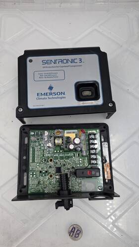 Copeland 998-0105-01 Sentronic Oil Saftey Control Module 052-2442-00 Rev 1