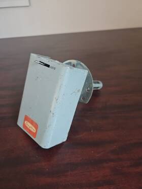 2e323 Dayton Fan And Limit Controller 120-240v 1 Amp