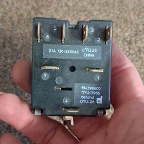 134398600 Defond Dyu-3986 Hvac Control Board 21a 120-240vac Relay