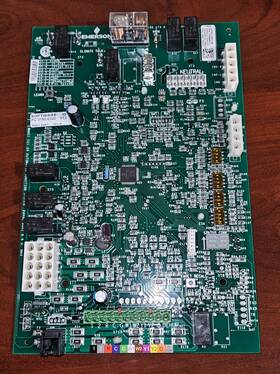 0160-0320 Emerson Npcbkf105 Goodman Daikin Furnace Circuit Control Board Ifc V13 Gp/npcbkf105 Used