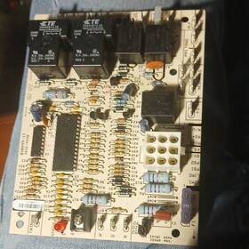 1012-83-9330a Goodman Ignition Control Board 240v Printed Circuit