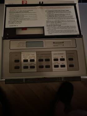 T3700 Honeywell A1005 Temperature Controller