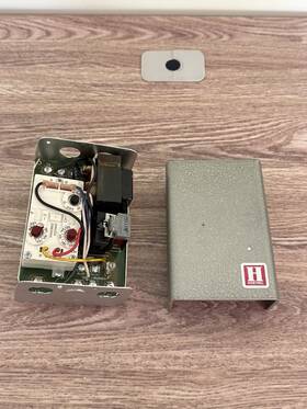 C317-11r Honeywell C317-2r L8124l Aquastat High Limit Relay Boiler Control - Read