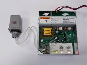 Cr7075a1000 Honeywell Two-stage Outdoor Lighting Controller With C7057a1000 Sensor