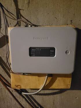 Hpzc103 Honeywell Hpsr106 Hydronic 120v Three Zone Pump Control Panel