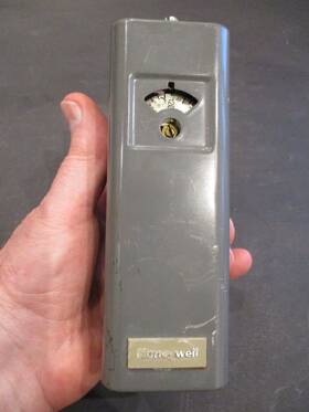 L4006a1017 Honeywell Immersion Type Hydronic Boiler Aquastat. Usa Free Shipping