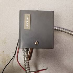 L4103 Honeywell Aquastat Type
