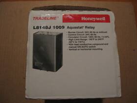 L84148j Honeywell Aquastat Relay P.n. Fully Functioning When Removed