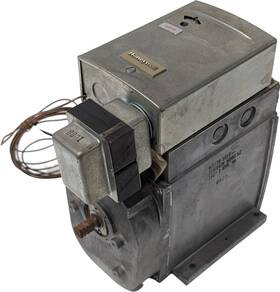 M945a-1066 Honeywell Modutrol Motor 240 Volts 23 Watts 160 Degree 1 Min 1.0 Amp