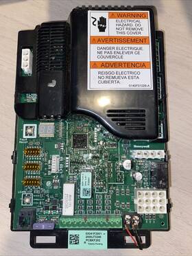S9241f2001 Honeywell Pcbkf202 Goodman Amana Daikin Modulating Furnace Board