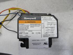 R7284a1000 Honeywell R7184a 1000 Oil Burner Primary Control Board Tested