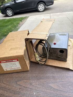 R8182j Honeywell 1059 Aquastat Protectorelay