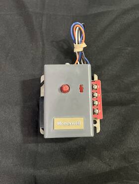 R8404a Honeywell Oil Burner Control 1028