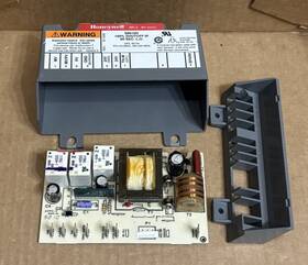 S8610h1038 Honeywell 100% Shutoff Ignition Module Intermittent Pilot Checked