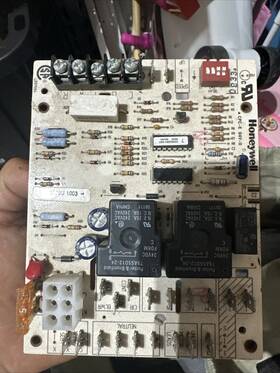 St9120u1003 Honeywell Furnace Control Circuit Board