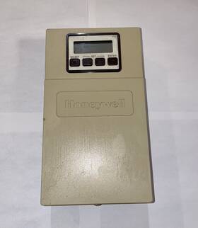 T775a1027 Honeywell Temperature Controller 97-4775 Rev A