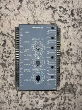 Honeywell W7001a1053 W7100a 1053 Discharge Air Controller