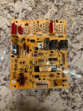 Honeywell Whc1002-cnt Hpt Whc1001-cnt-2 Main Control Board Green Oem Heat Transfer Prod