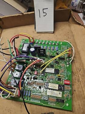 G981unz-0403 Johnson Controls 62-24306-05 Modulating Control Board Used