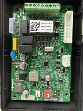 105210138 Johnson Controls 6423959 Circuit Board With Enclosed Housing