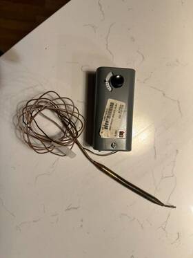 A28aa-36 Johnson Controls 2-stage Temp Control Mechanical Thermostat
