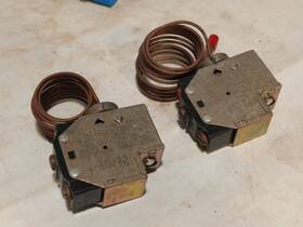 P20ca127 Johnson Controls Pair Of Air Conditioning Pressure Control Units