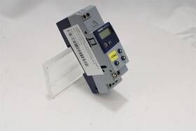 811-31 Jumo 701050/811-31 Etron T Digital Thermostat Pt100 Input Din Rail
