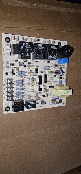 1173-83-30a Lennox 3722m262393 1173-1 / 100980-01 Egc1 Furnace Control Board