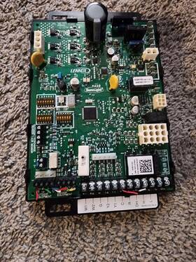 102813-02 Lennox 73w45 Slp98 Ignition Communication Mod Integrated Control Board