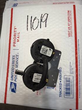 101126-06 Lennox Ducane Armstrong Honeywell Ba20209 26w46 Oem 2-stage Pressure Switch