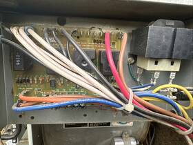 G26q3-75 Lennox Furnace G26q3-75. Control Board