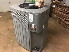 El15xp1-024-230 Lennox R10a 2- Ton Heat Pump Outdoor Unit. Refrigerant
