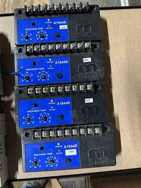 A1044r Maxitrol Burner Control Amplifier A1044r Maxitrol Burner Control Amplifier