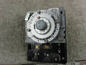 8045-00ex Paragon 8045-20ex 120v D-frost-o-matic Timer Machnism Only Used 8045-00ex Paragon 8045-20ex 120v D-frost-o-matic Timer Machnism Only Used