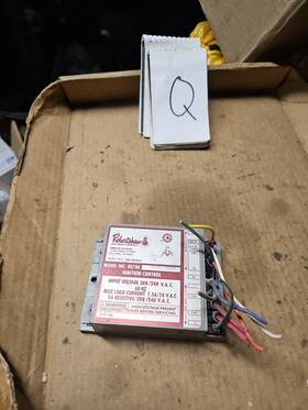 100-00813-18 Robertshaw Hs780 34nr-308b Ignition Control Module Used