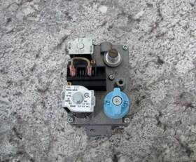 21c138785p02 Trane White-rodgers 36e01-221 Furnace Gas Valve Used Free Shipping