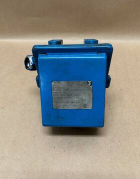 United Electric Controls B400-120 Temperature Control