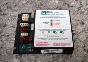 511-330-162 Weil-mclain / 1013-10 Boiler Control Board Module Used Free Shipping