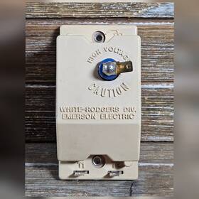 153-1612 White-rodgers 5059-21 Pilot Relite Control Free Shipping