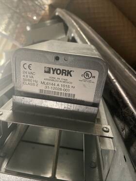 31-12028-001 York Ml6144a1015 Manufactured By Genuine Parts Untested 31-12028-001 York Ml6144a1015 Manufactured By Genuine Parts Untested