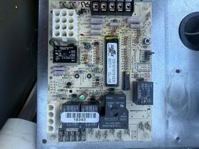Gy9s080b12up11j York P031-01972-000 Furnace Control Circuit Board/ Gy9s080b12up11j/031-01972-000