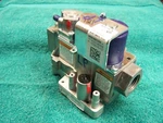 Honeywell VR9105R2209 Lp Modulating Gas Valve Lennox 103016-02 72W35. Fixed Price $48.00.