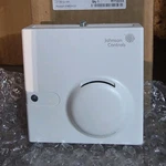 Johnson Controls HE-68N3-0N00WS Wall Mount Temp & Humidity Sensor 3%. Fixed Price $75.00.