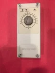 Honeywell T7079B-1028 / T7079B1028 (surplus No Box). Fixed Price $54.00.