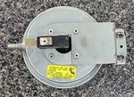Oem Tridelta York 024-25975-000 Furnace Pressure Switch Hvac Usa Seller Free.... Fixed Price $26.95.